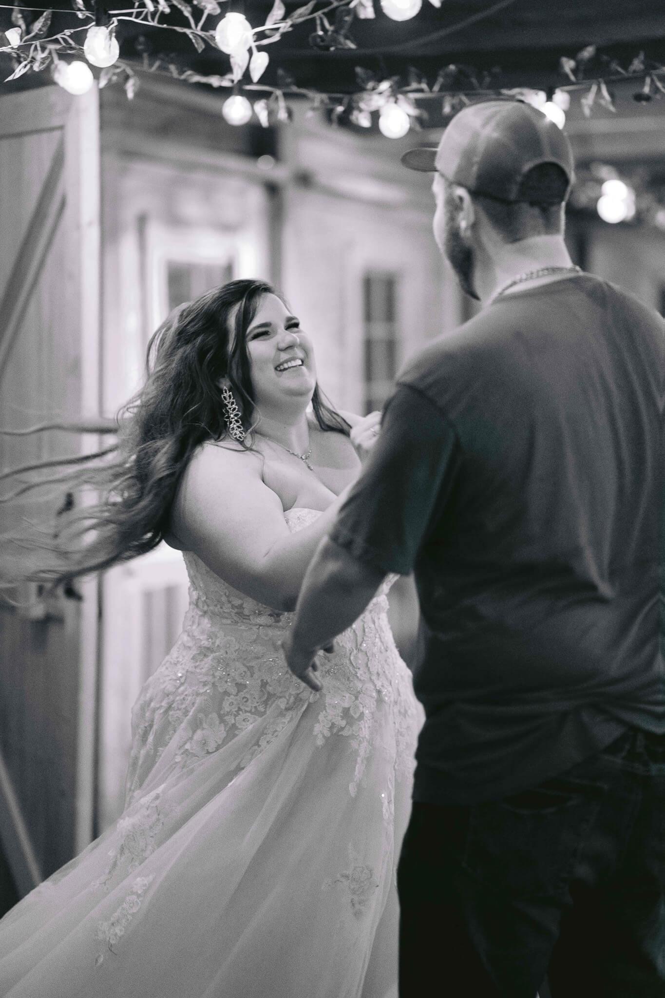Lofty Hitchins Wedding - Lawrenceburg, TN - Summer & River