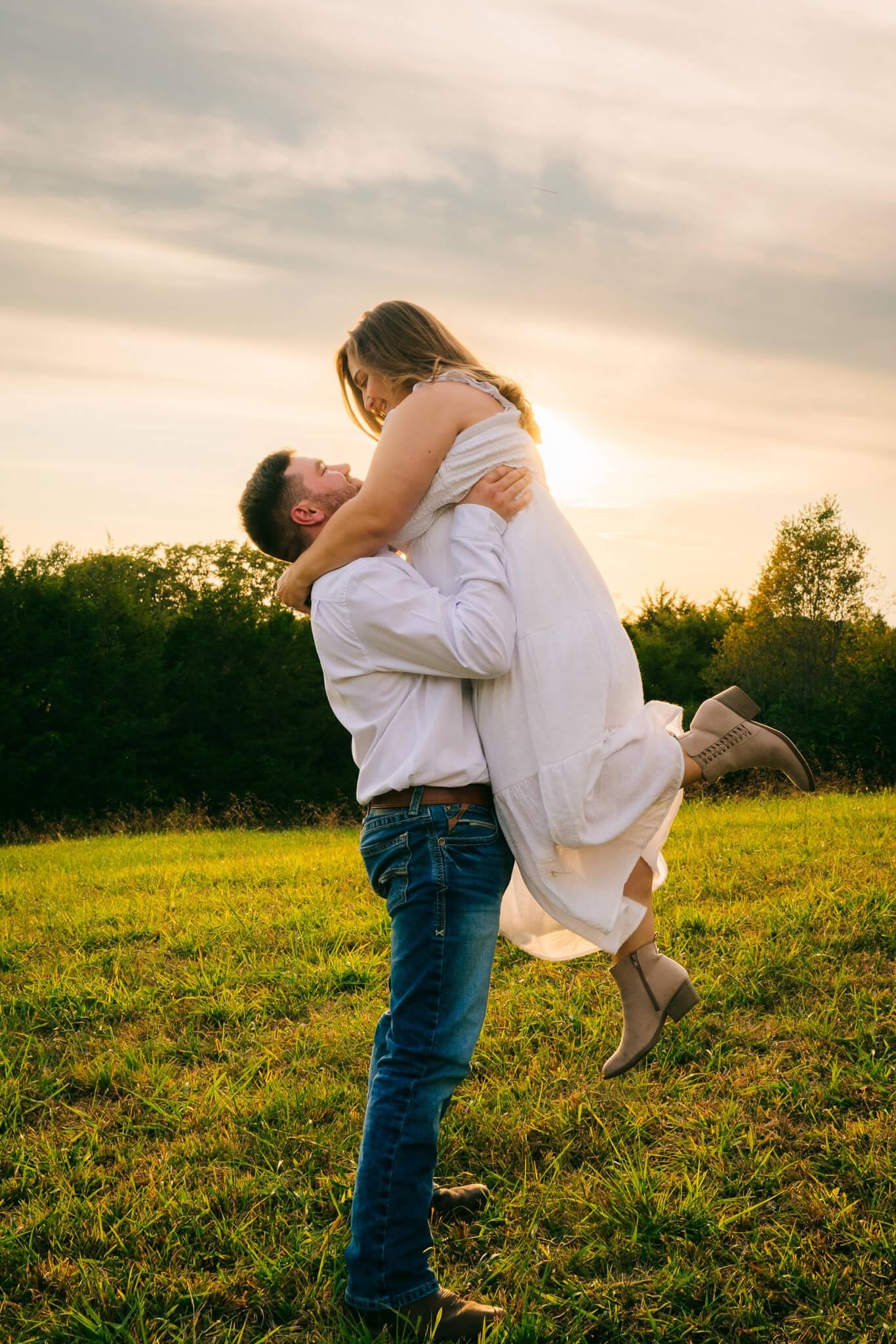 An Idyllic Engagement Photography Session with Macaila & Keeton in Shelbyville, Tennessee
